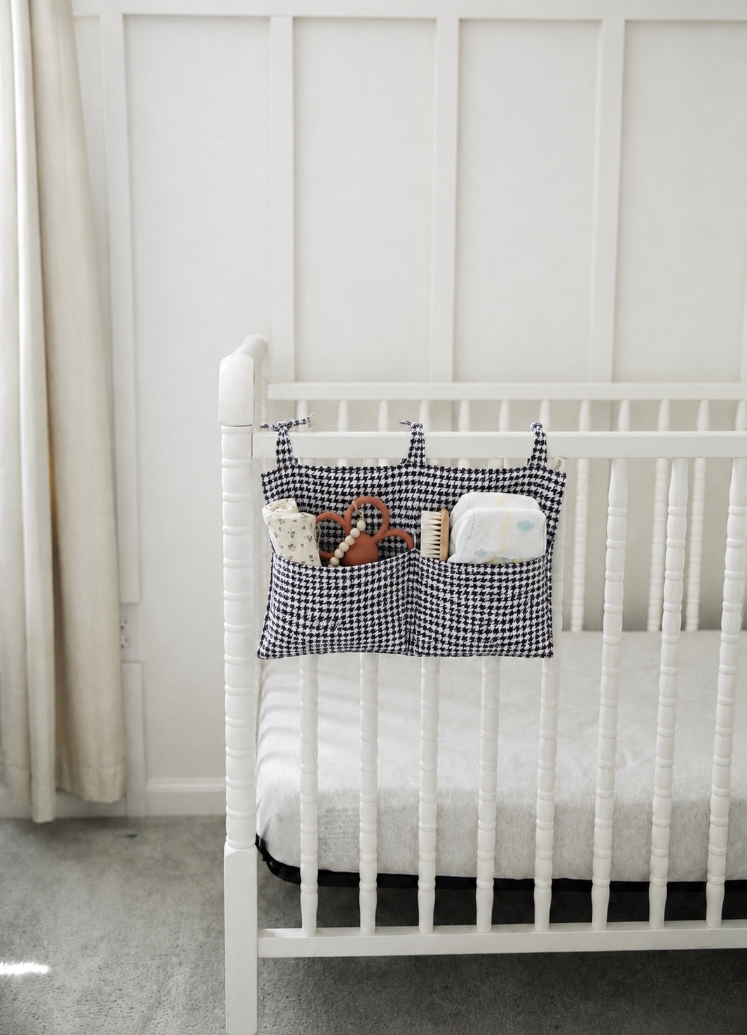 Black White Houndstooth Crib Organizer