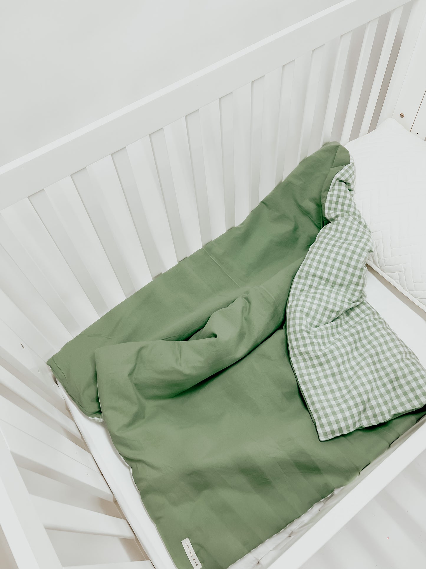 Ivy Gingham Quilted Blanket