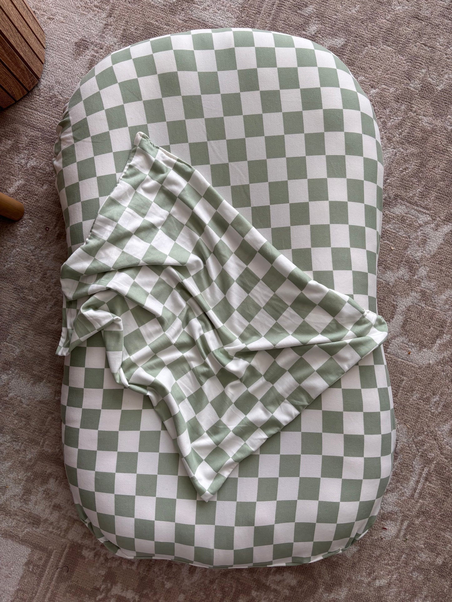 Leaf Green Checkered Baby Lounger Cover