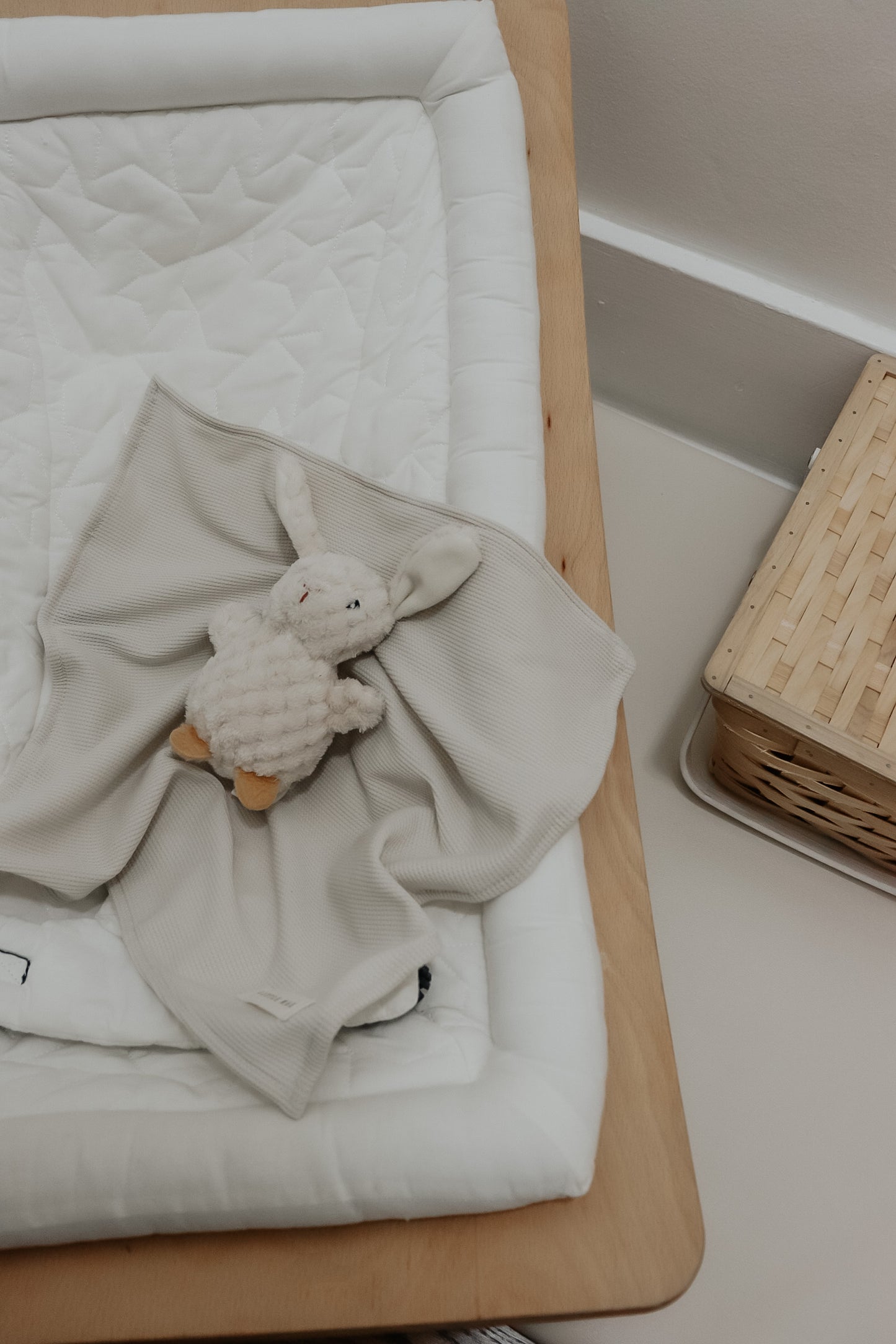 Creamy Waffle Knit Blanlet
