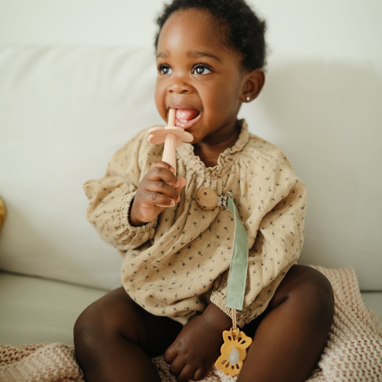 Linen Pacifier Clip 2-Pack