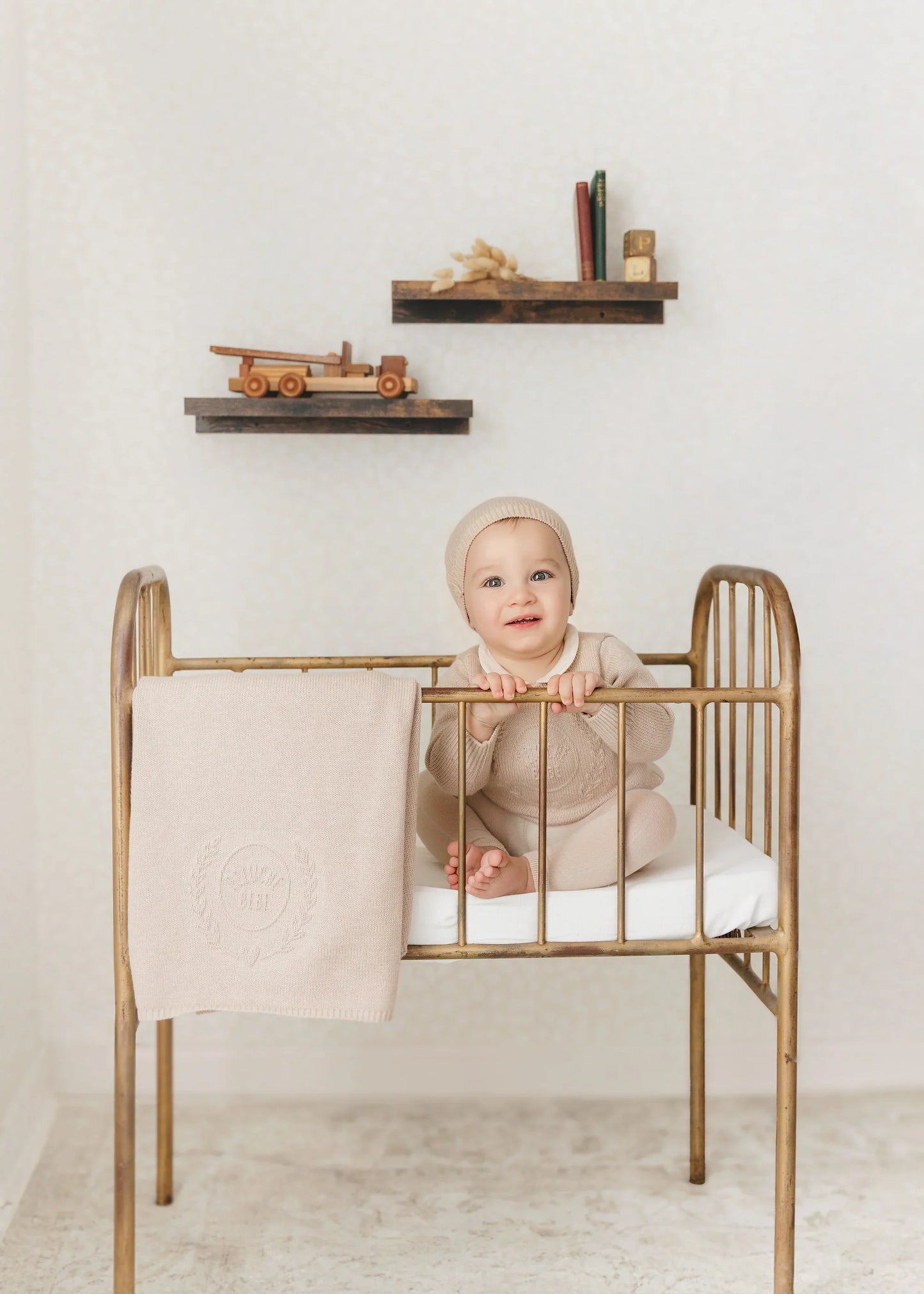 Peluche Embossed Knit Blanket