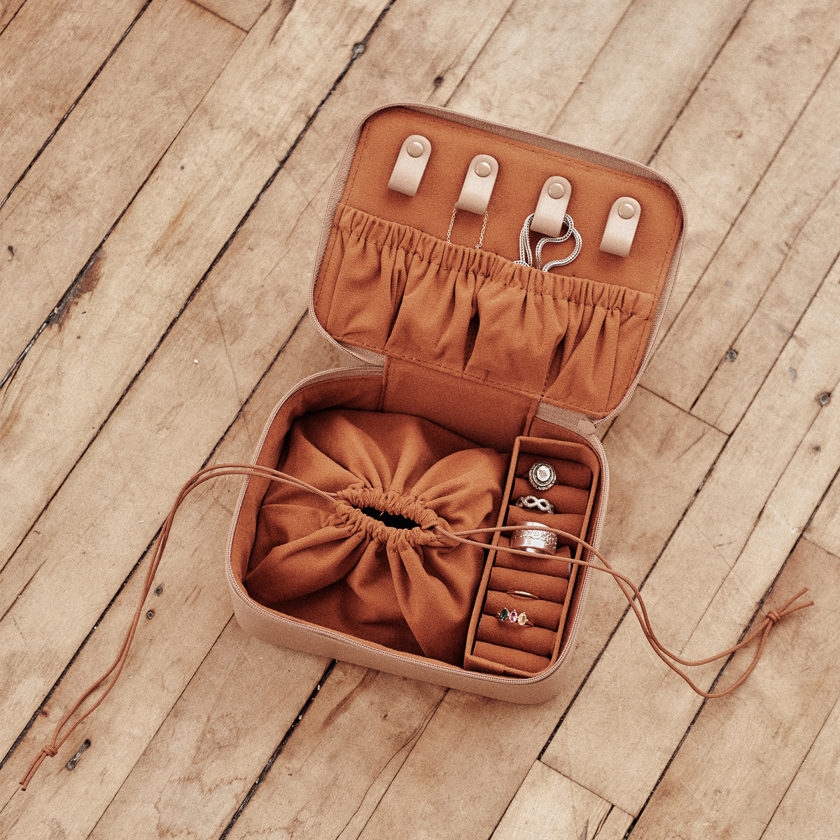 Auburn Jewelry Case