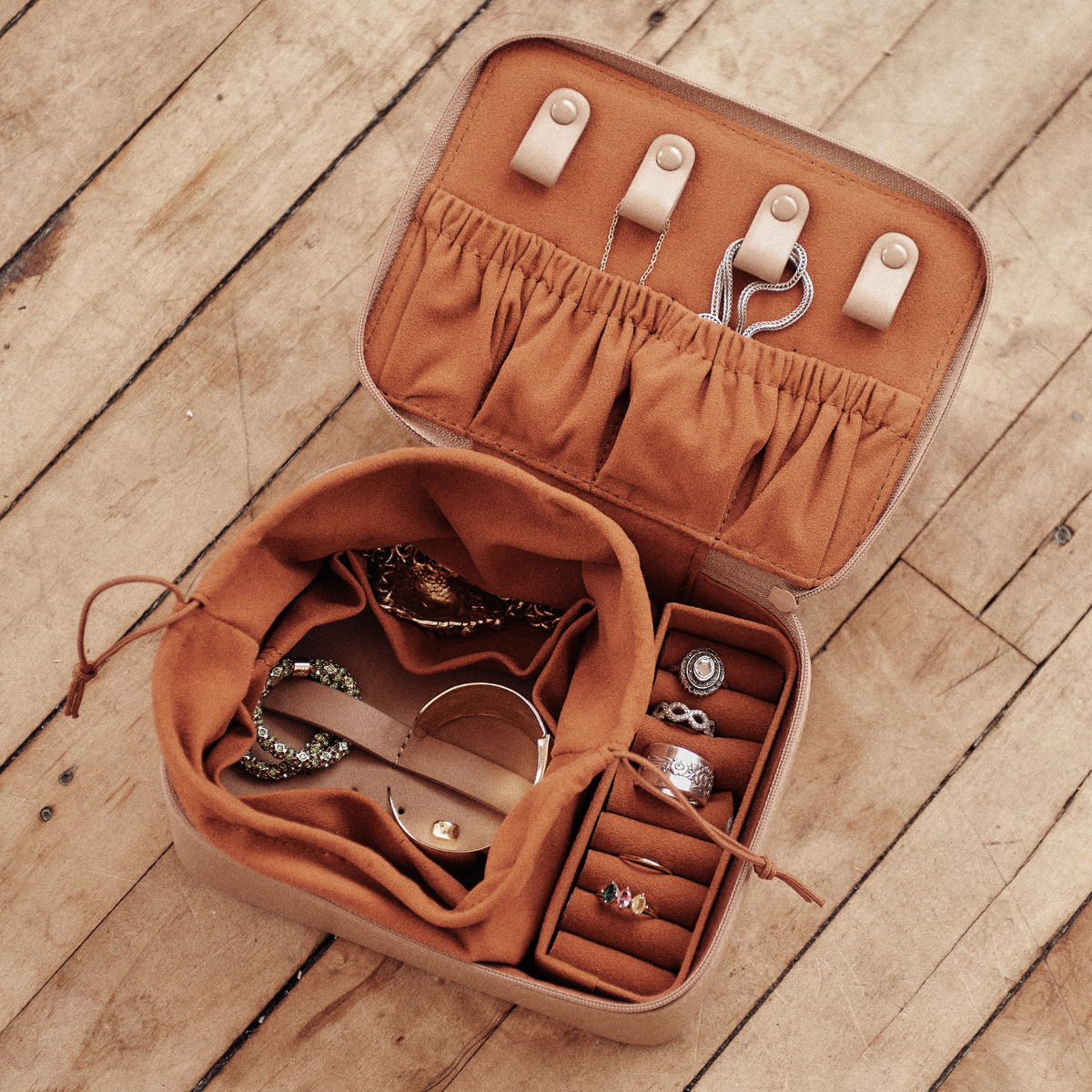 Auburn Jewelry Case