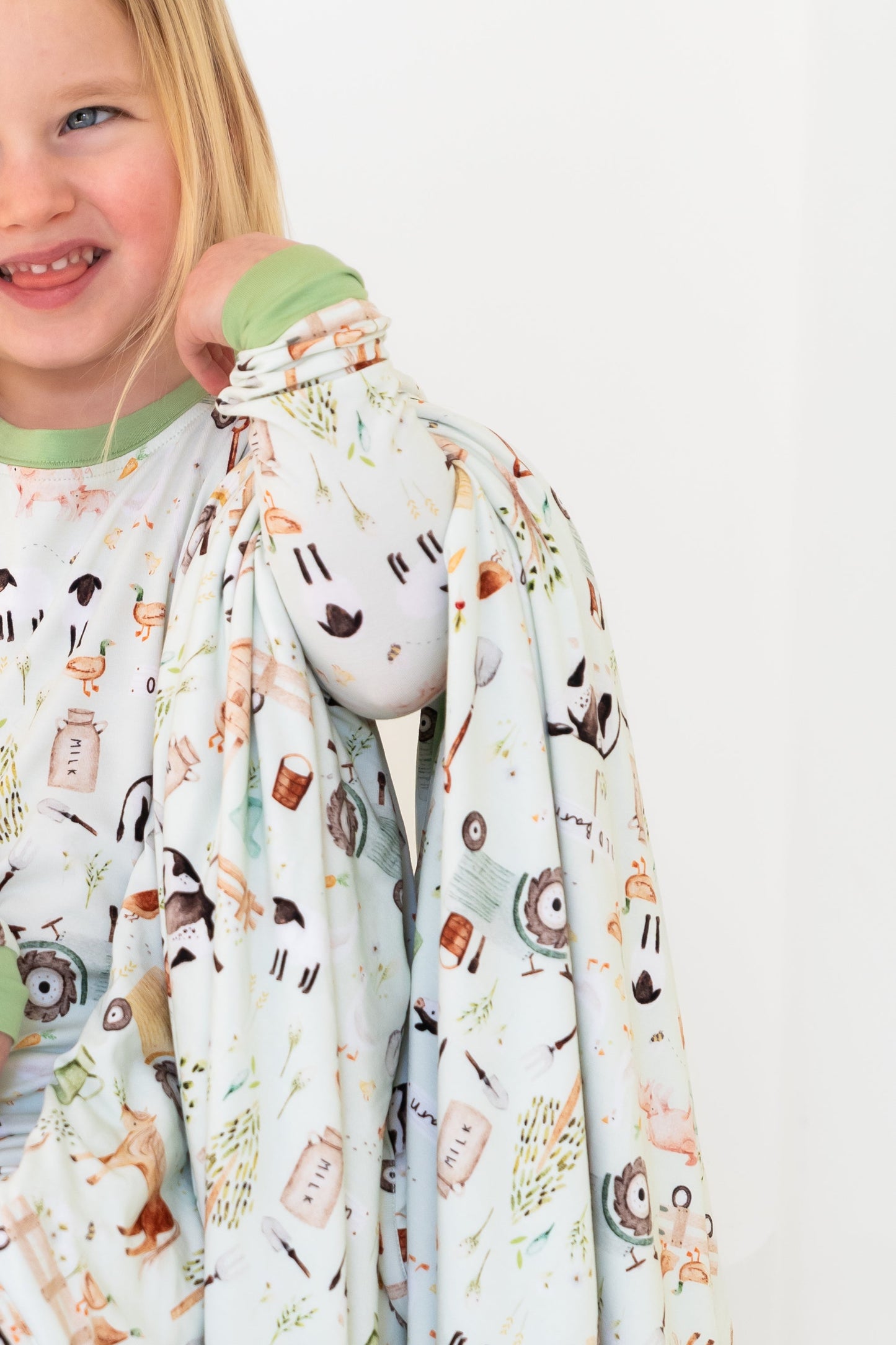 Friendly Farms Huggable Blanket