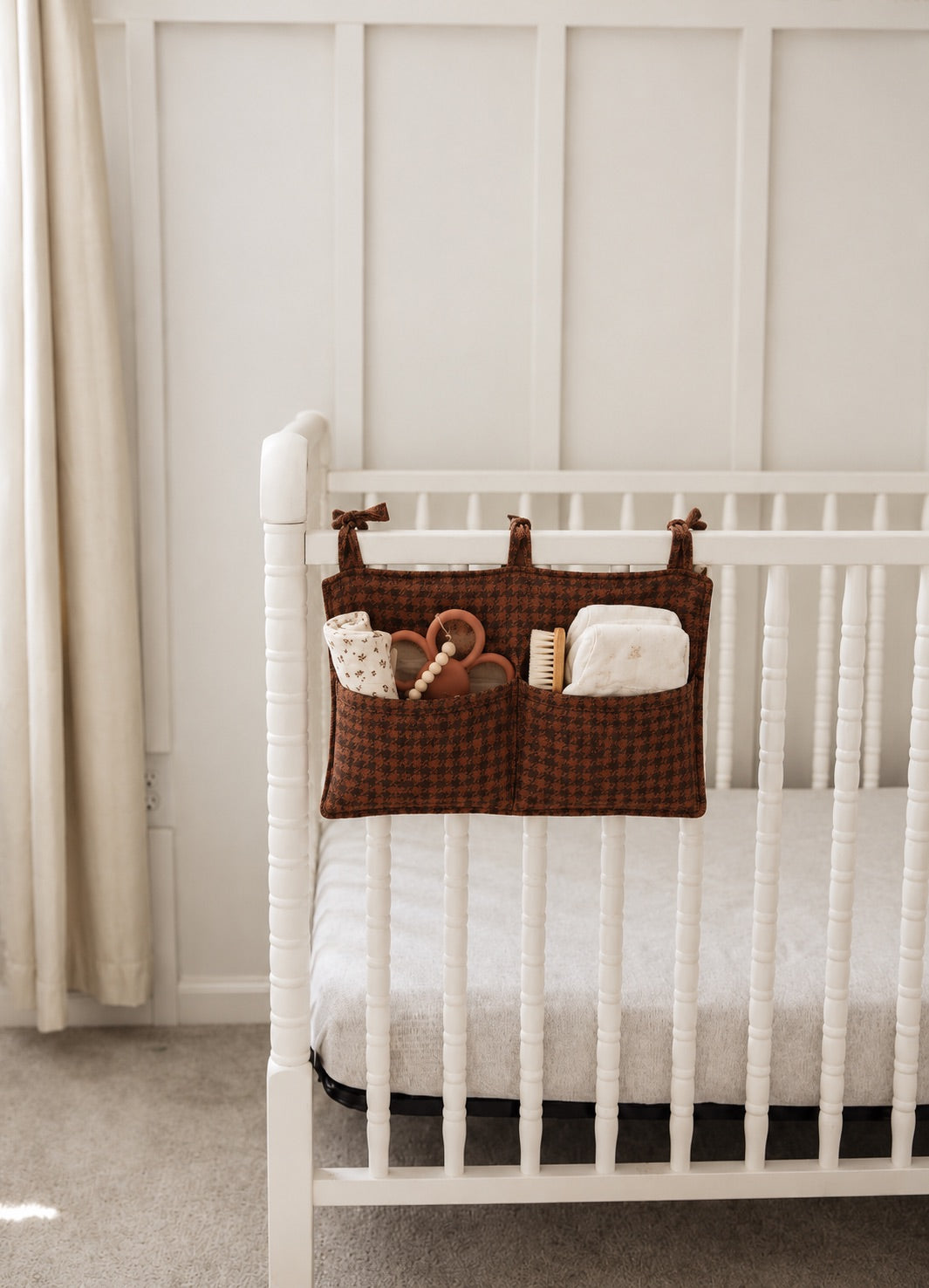 Tan Houndstooth Crib Organizer