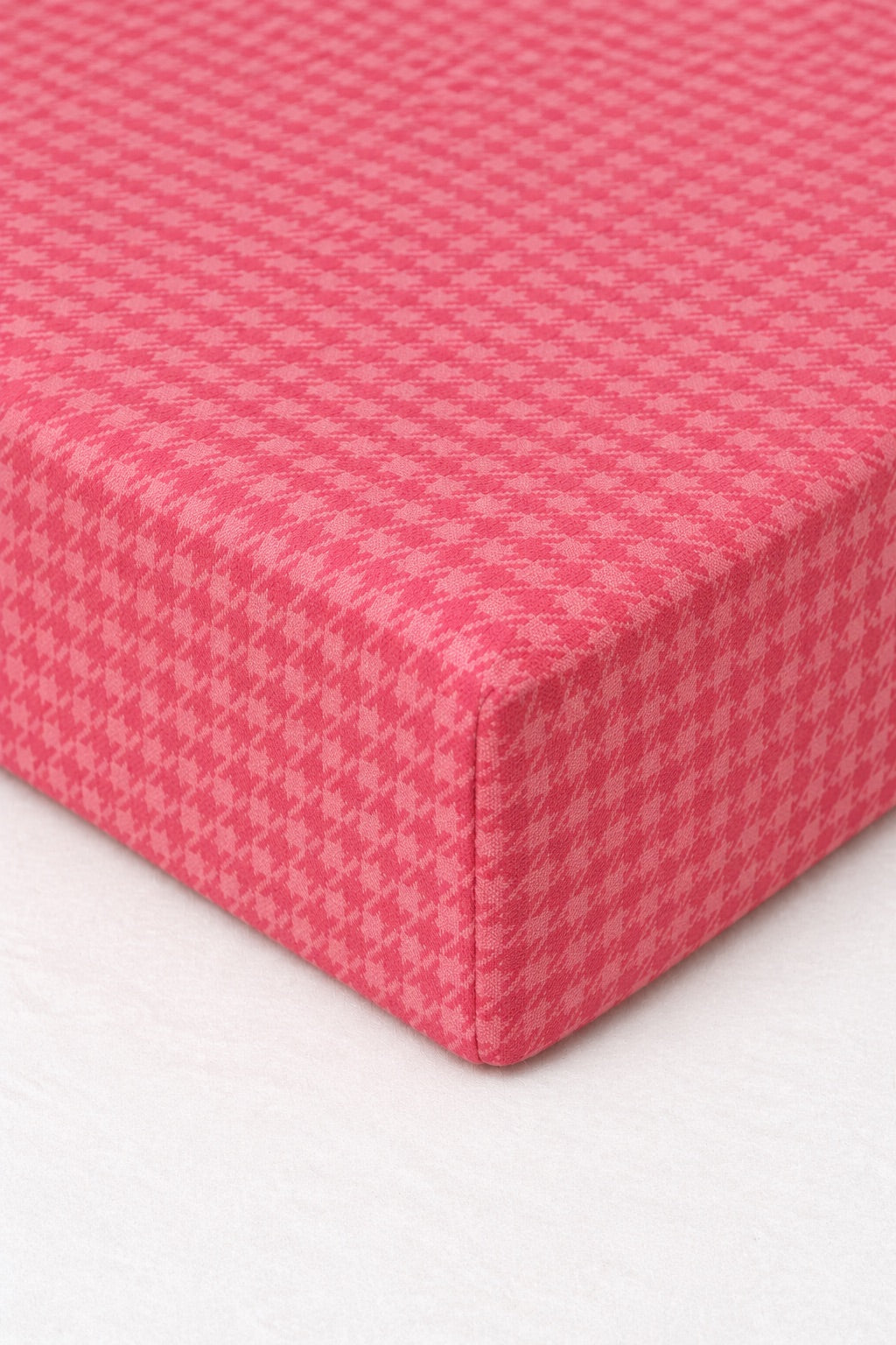 Pink Houndstooth Crib Sheet