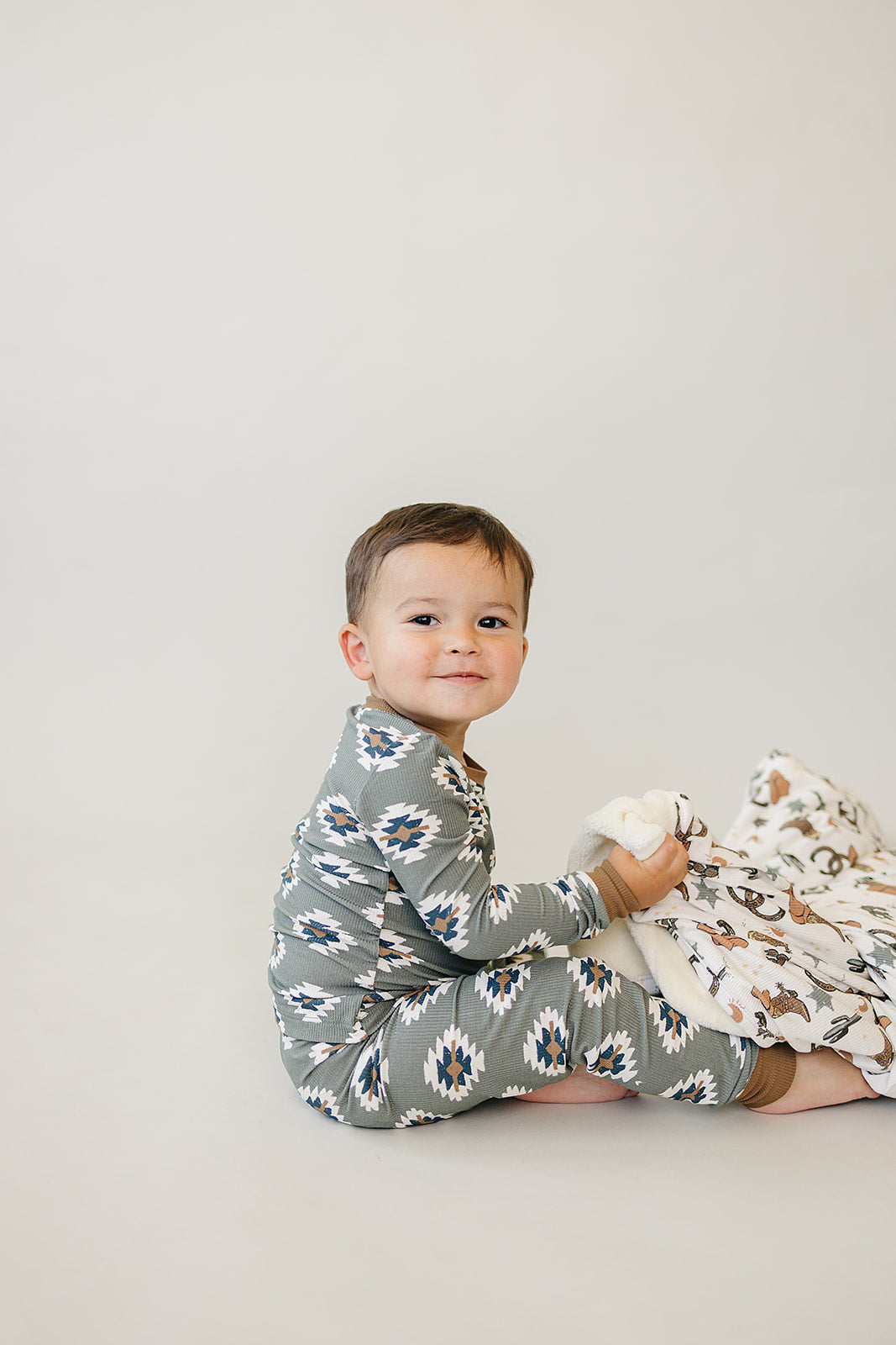 Southwest Aztec Ribbed Bamboo Cozy Set