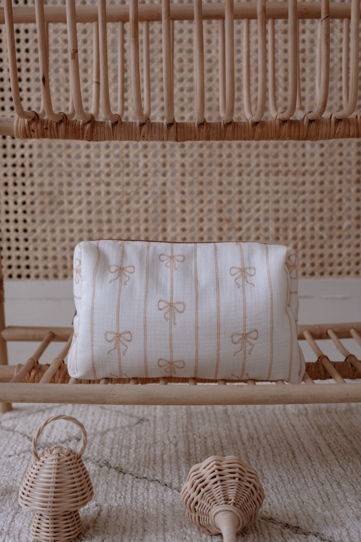 Diaper Pouch - Ribbon/Beige