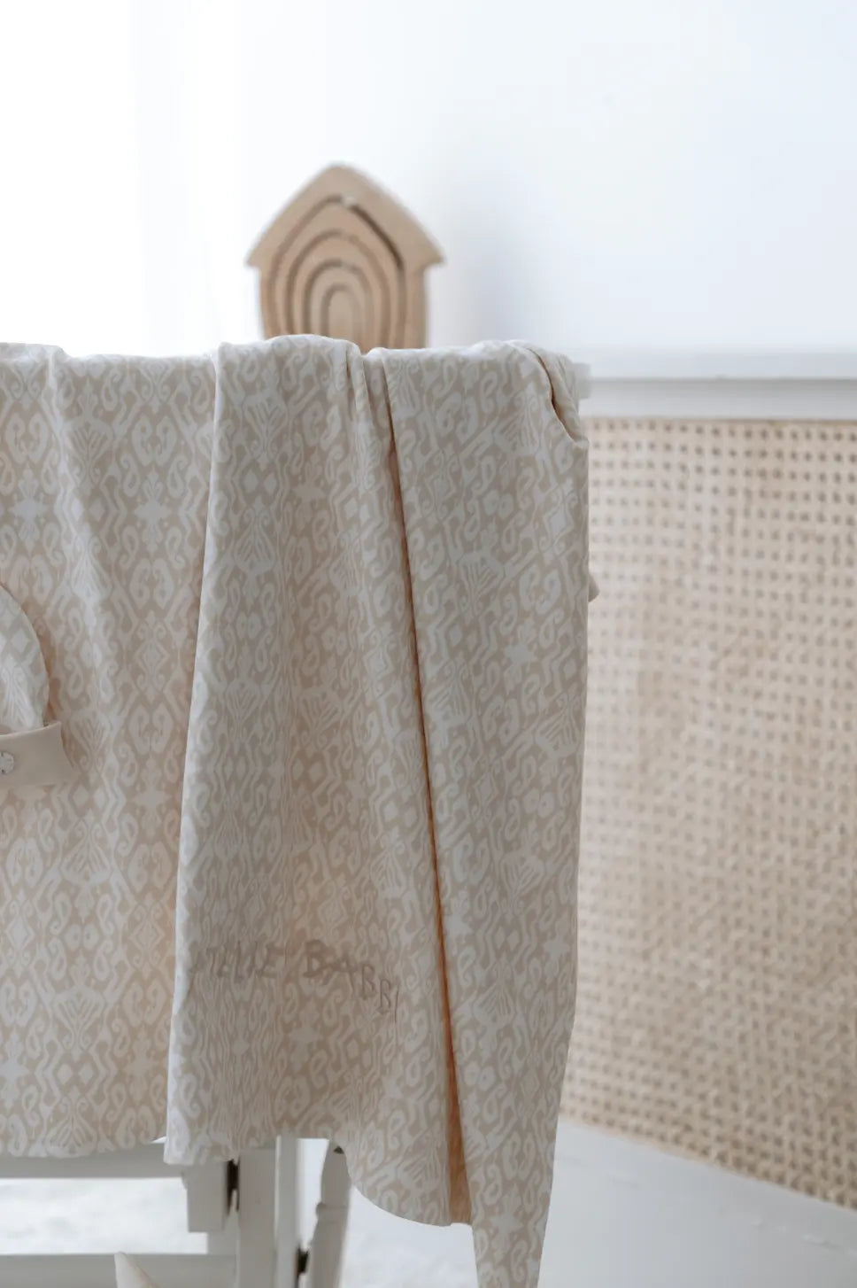 Double-Sided Baby Blanket - Ikat / Beige