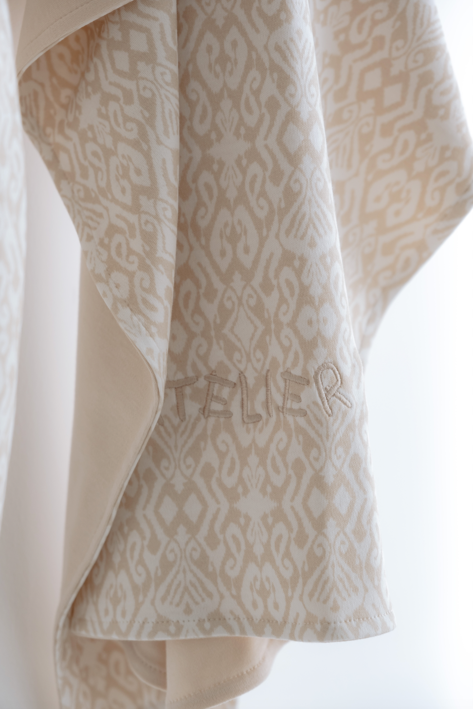 Double-Sided Baby Blanket - Ikat / Beige