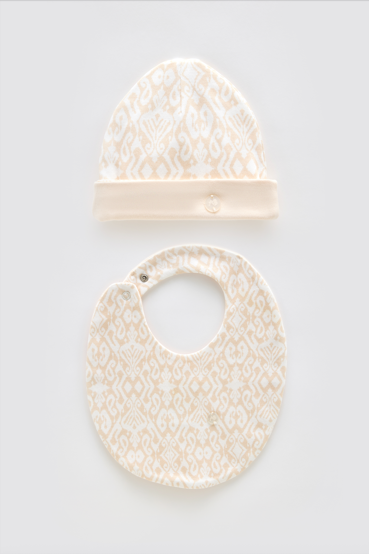 Newborn Bib & Hat Set - Ikat / Beige