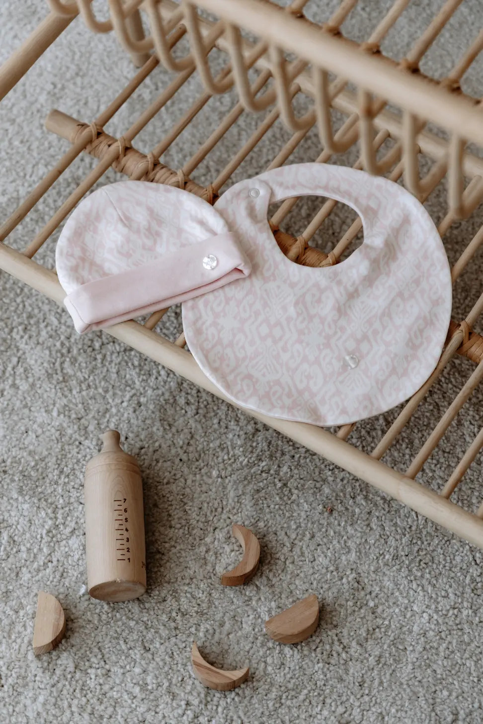 Newborn Bib & Hat Set - Ikat / Pink