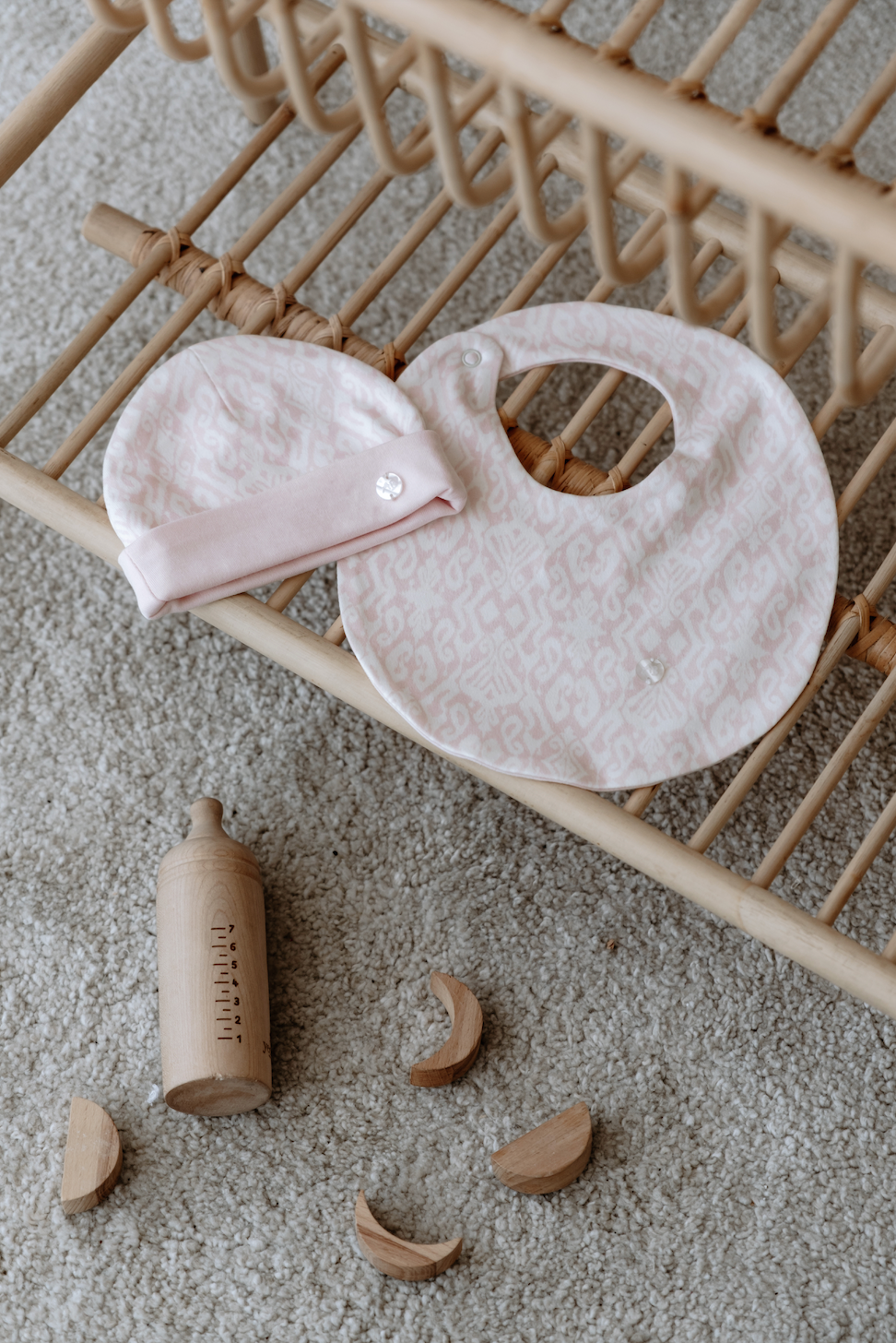 Newborn Bib & Hat Set - Ikat / Pink