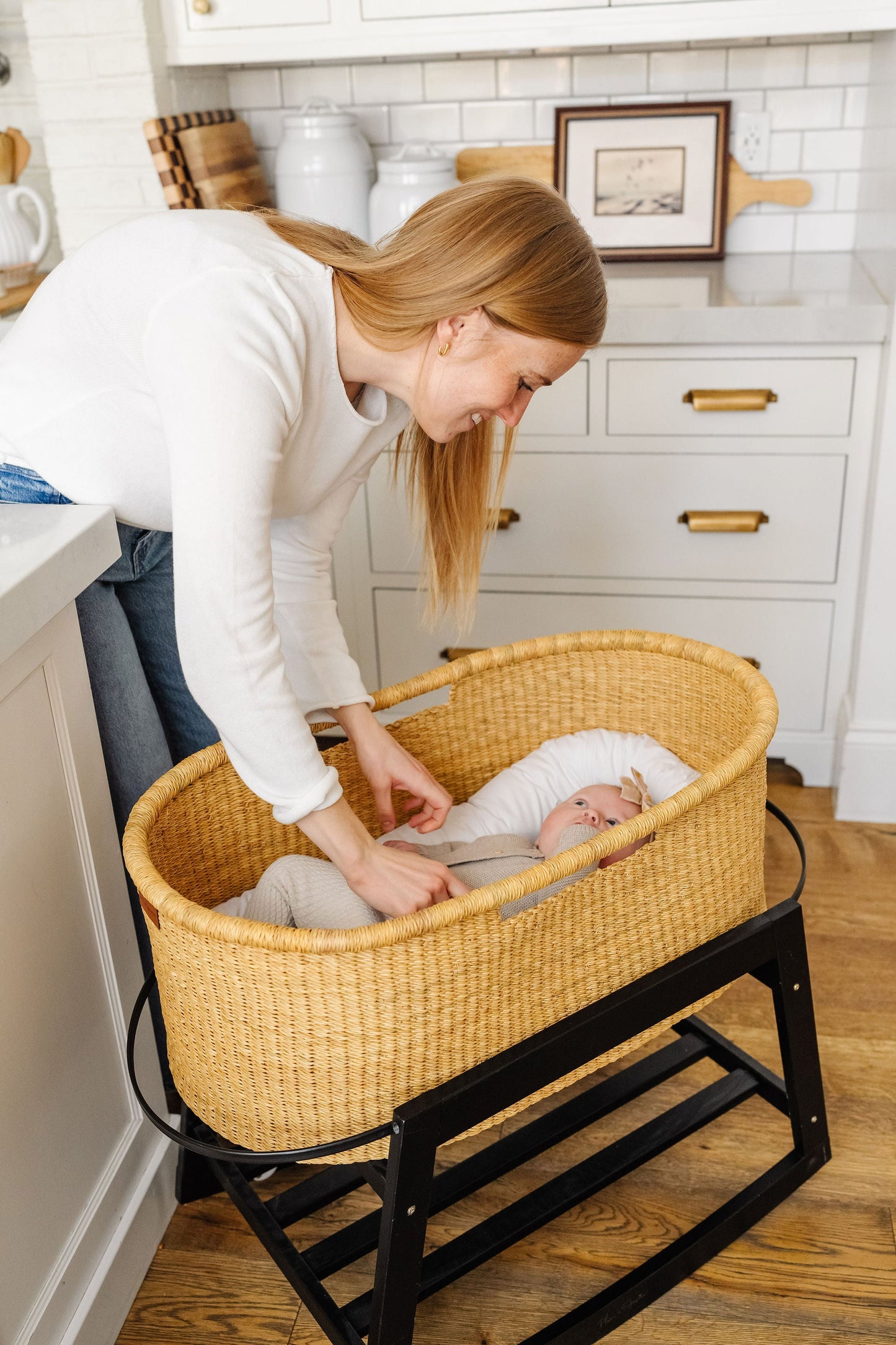 African Moses Basket <br>No Hood<br>Inset Handle