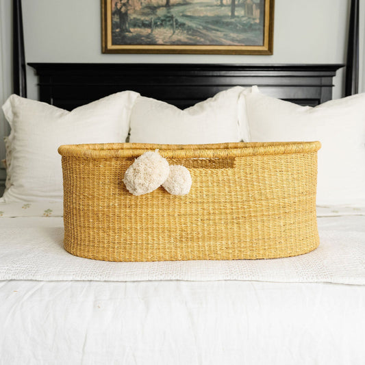 African Moses Basket <br>No Hood<br>Inset Handle