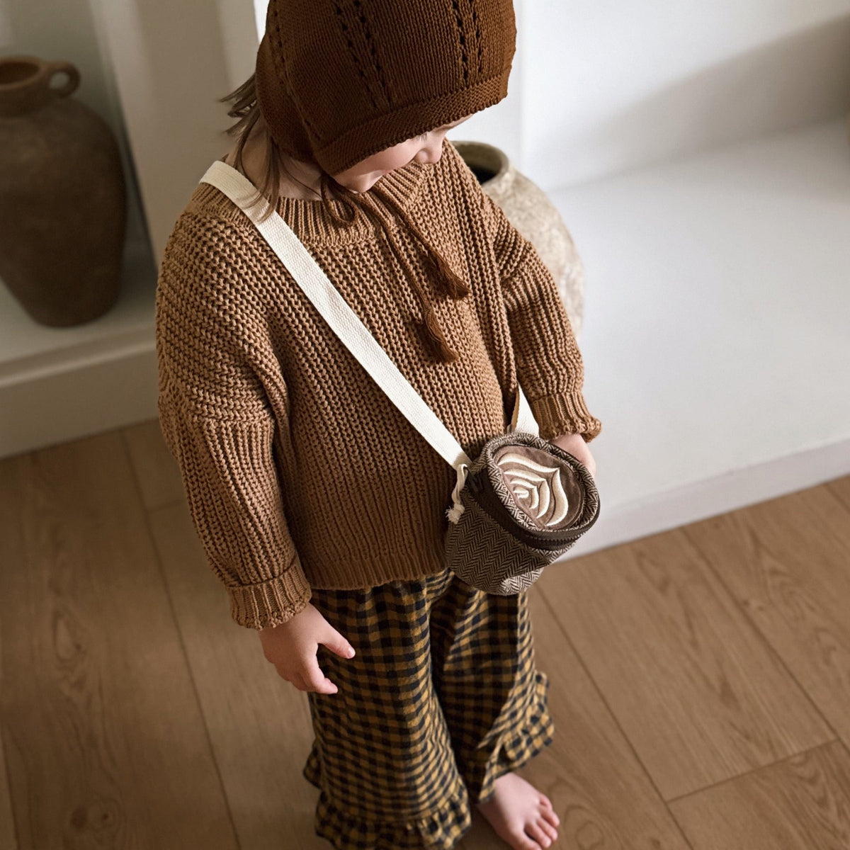 CAFE HOPPER sling bag